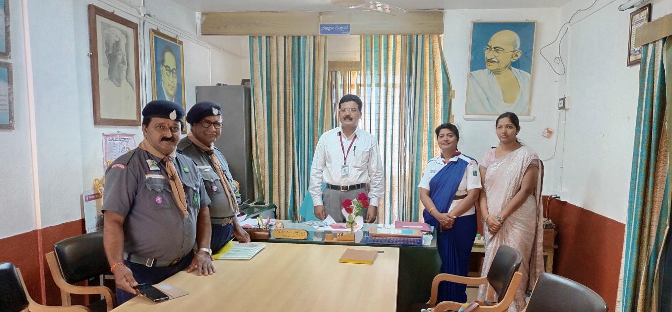District Scouts and Guides Office team visiting the college